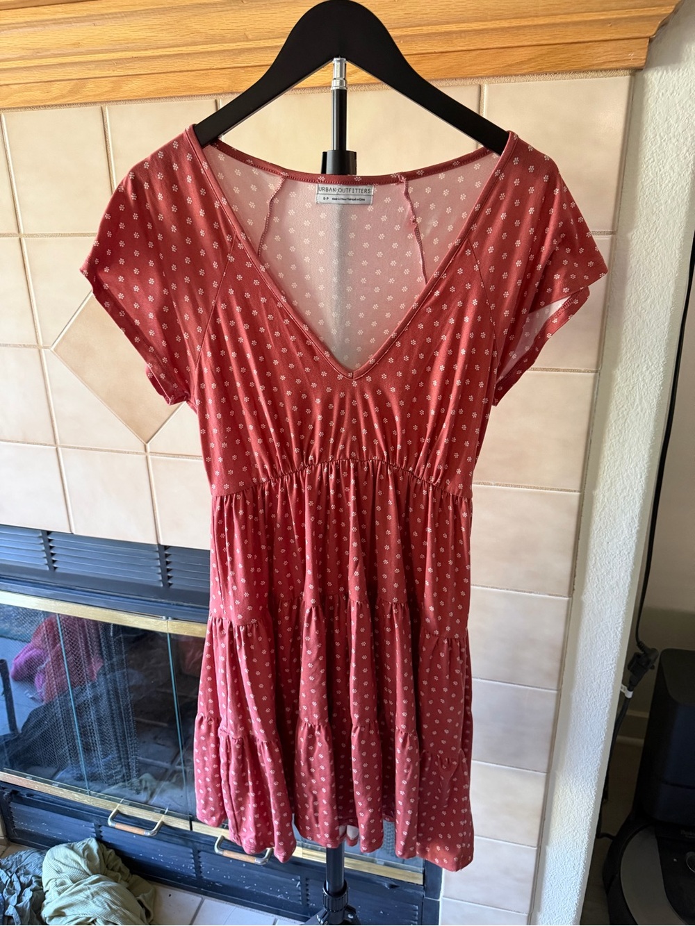 Women's Urban Outfitters Dusty Rose Ditsy Floral Tiered Babydoll Mini Dress